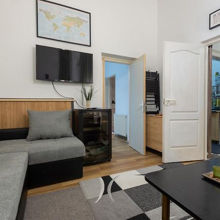 Inside Edge Apartment Budapest Exteriör bild